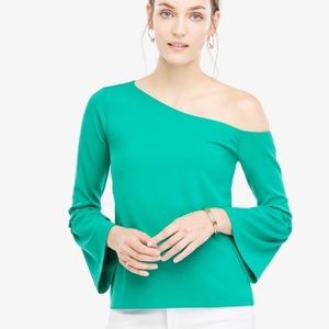 Ann Taylor one shoulder emerald green flare sleeve